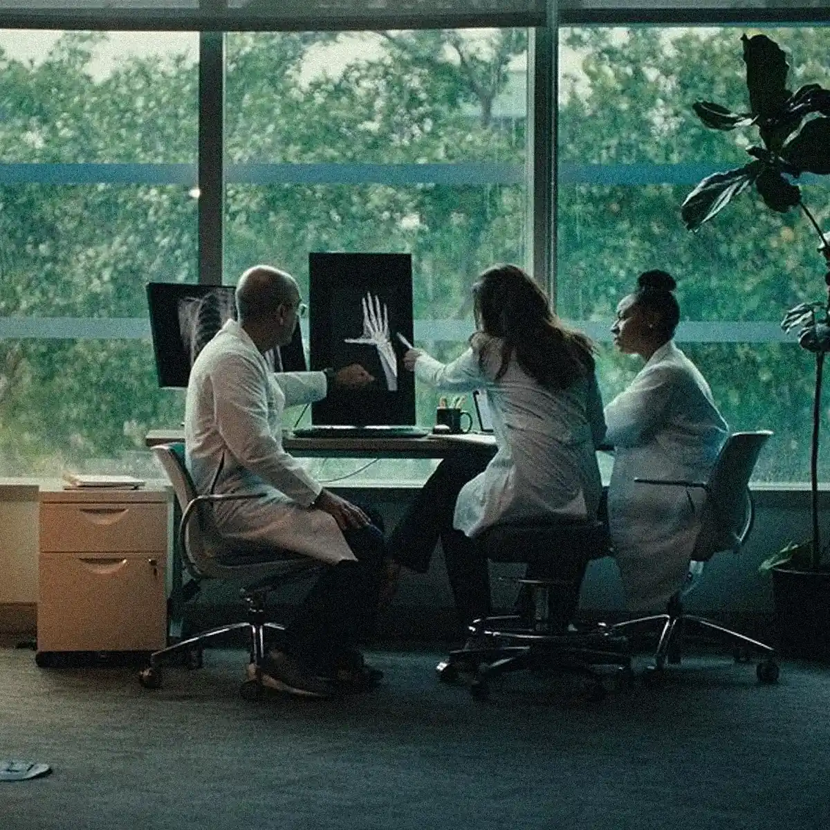 A patient meeting with the SOMA care team